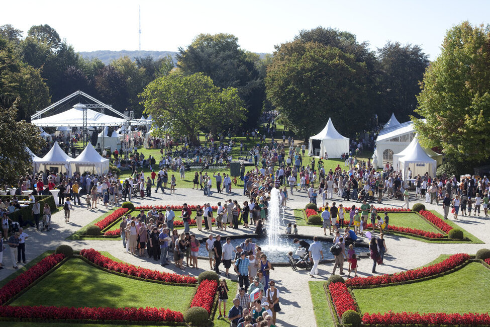 Blick von der Villa Hammerschmidt aufs Fest