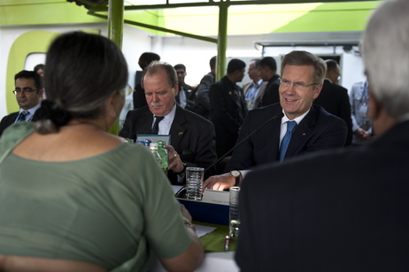 Bundespräsident Christian Wulff im Gespräch mit Vertretern der Zivilgesellschaft im Goethe-Institut