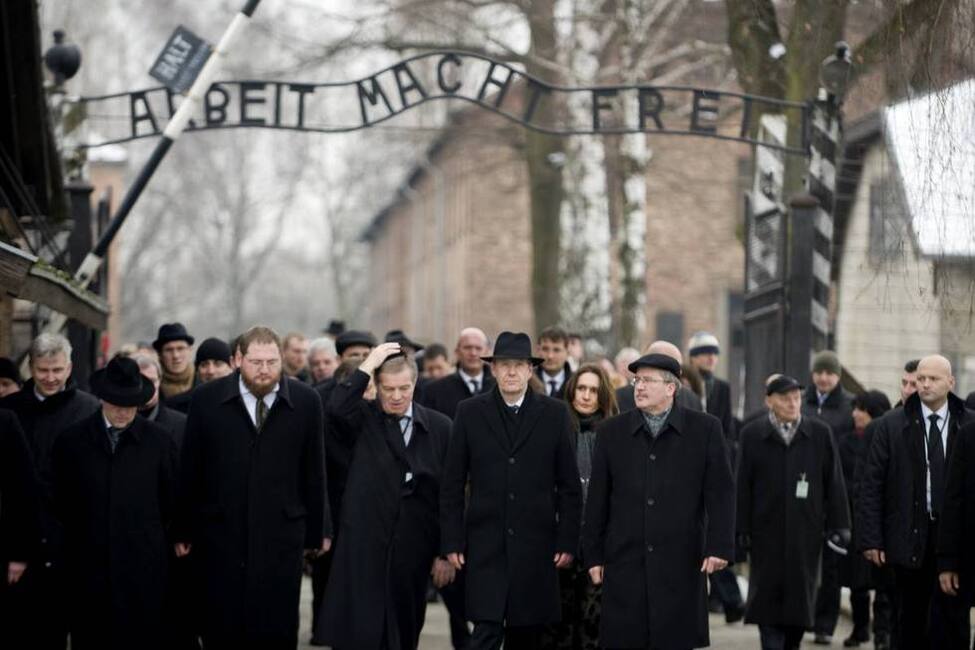 Gang durch das ehemalige Stammlager I des Konzentrationslagers Auschwitz-Birkenau