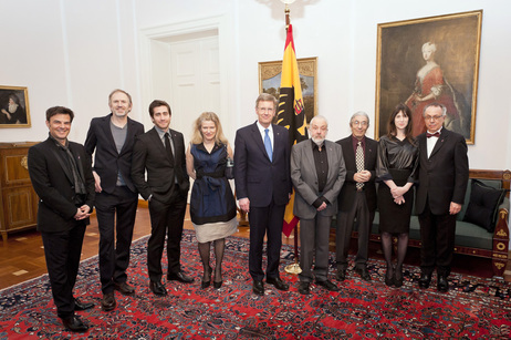 Empfang anlässlich der 62. Internationalen Filmfestspiele Berlin in Schloss Bellevue - Bundespräsident Christian Wulff mit den Mitgliedern der Internationalen Jury der Berlinale