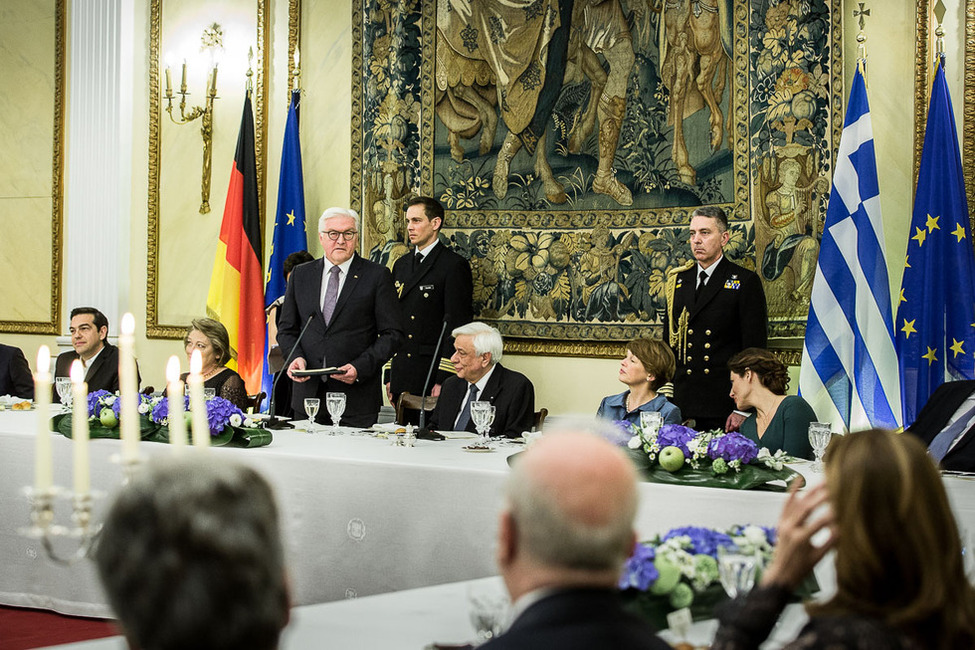 Bundespräsident Frank-Walter Steinmeier hält eine Rede beim Abendessen gegeben vom Präsidenten der Hellenischen Republik im Bankettsaal vom Präsidentenpalast in Athen anlässlich seines Antrittsbesuchs in Griechenland