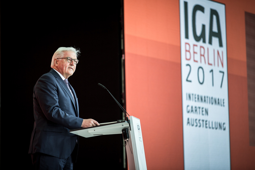 Bundespräsident Frank-Walter Steinmeier hält eine Ansprache in der Arena auf dem Gelände in Berlin Marzahn-Hellersdorf bei der Eröffnung der Internationalen Gartenausstellung – IGA 2017
