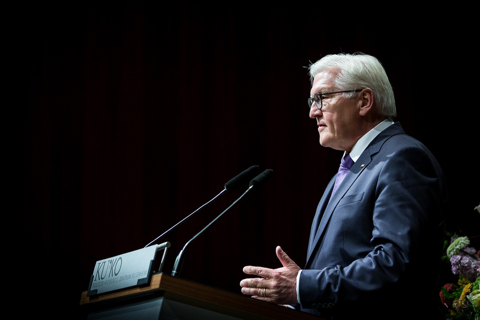 Bundespräsident Frank-Walter Steinmeier hält beim Bürgerempfang im Kultur- und Kongresszentrum (KuKo) eine Ansprache anlässlich des Antrittsbesuches in Bayern