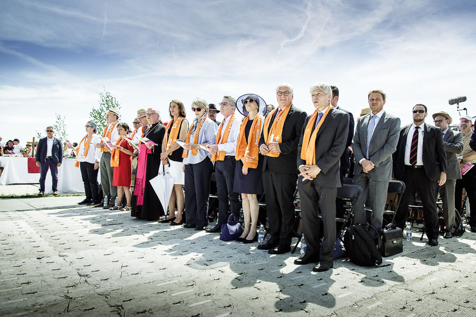 Bundespräsident Frank-Walter Steinmeier beim Festgottesdienst des 36. Deutschen Evangelischen Kirchentages auf der Elbwiese