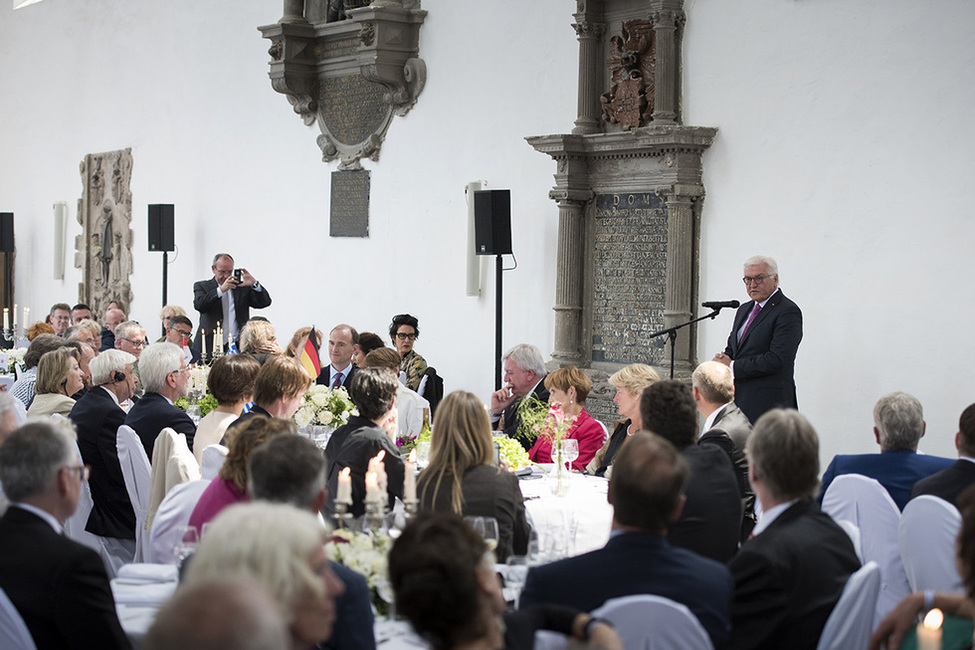 Bundespräsident Frank-Walter Steinmeier hält eine Ansprache in der Brüderkirche anlässlich der Eröffnung der documenta 14 – Kassel 