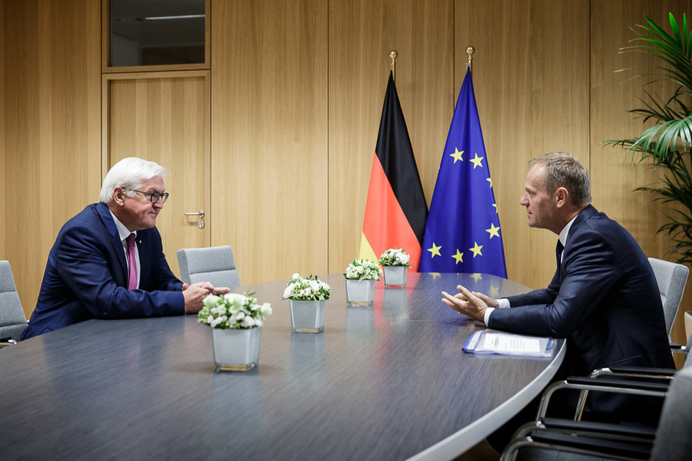 Bundespräsident Frank-Walter Steinmeier beim Gespräch mit dem Präsidenten des Europäischen Rates, Donald Tusk, in Brüssel anlässlich der Reise nach Belgien 