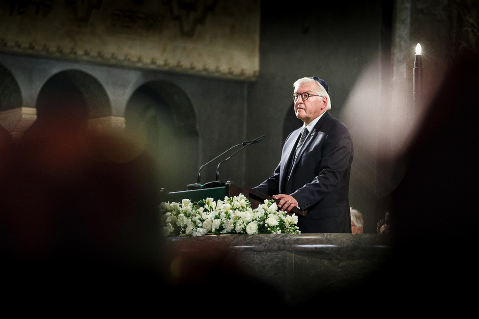 Bundespräsident Frank-Walter Steinmeier hält eine Ansprache beim Festakt zum 100-jährigen Jubiläum der Augsburger Synagoge 