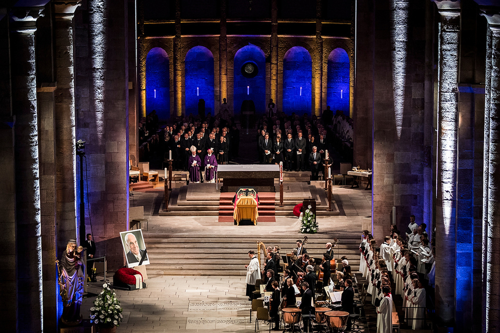 Bundespräsident Frank-Walter Steinmeier und Elke Büdenbender nehmen am Requiem für Bundeskanzler a. D. Helmut Kohl im Dom zu Speyer teil