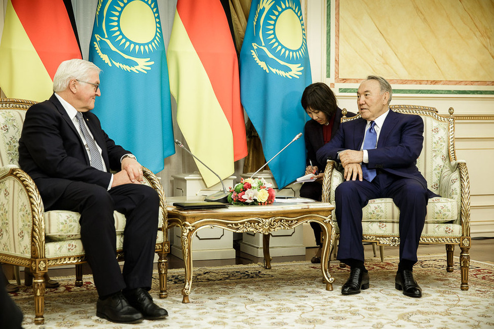 Bundespräsident Frank-Walter Steinmeier beim Gespräch mit Präsident Nasarbajew anlässlich des offiziellen Besuchs in der Republik Kasachstan