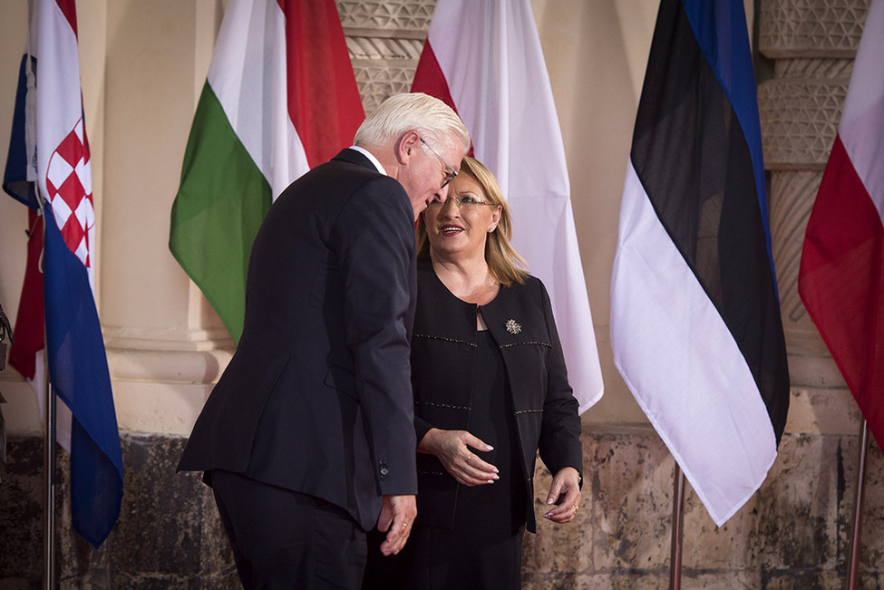 Bundespräsident Frank-Walter Steinmeier wird durch die Präsidentin der Republik Malta, Marie-Louise Coleiro Preca, anlässlich des 'Arraiolos-Treffen' nicht-exekutiver Staatspräsidenten der Europäischen Union auf Malta begrüßt