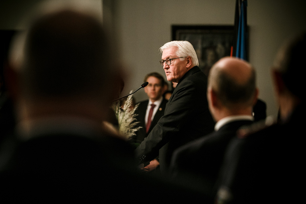 Bundespräsident Frank-Walter Steinmeier hält eine Ansprache beim Empfang für Ehrenamtliche im Schloss vor Husum anlässlich des Antrittsbesuchs in Schleswig-Holstein  