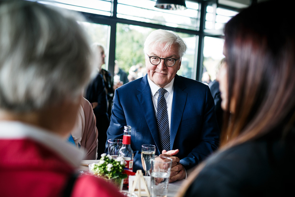 Bundespräsident Frank-Walter Steinmeier beim Besuch des 'Markttreffs' – Grundversorgung im ländlichen Raum in Sehestedt anlässlich des Antrittsbesuchs in Schleswig-Holstein  