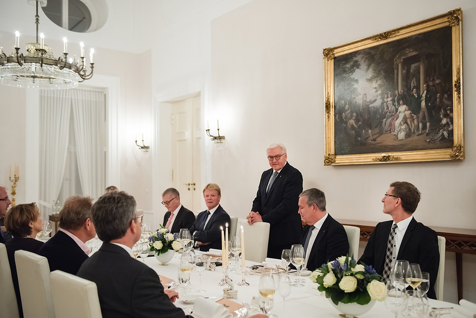 Abendessen des Bundespräsidenten und von Frau Büdenbender mit dem Bundesvorstand des Deutschen Gewerkschaftsbundes und den Vorsitzenden der DGB-Gewerkschaften