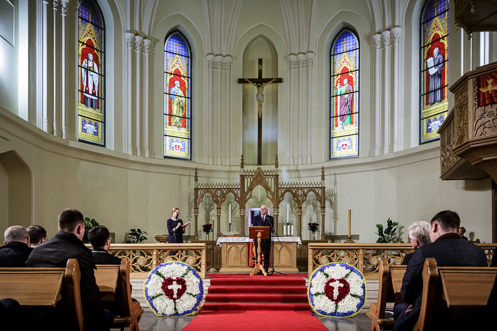 Bundespräsidenten Frank-Walter Steinmeier hält eine Rede bei der Zeremonie zur Rückgabe der Kathedrale St. Peter und Paul an die Evangelisch-Lutherische Kirche Russlands in Moskau