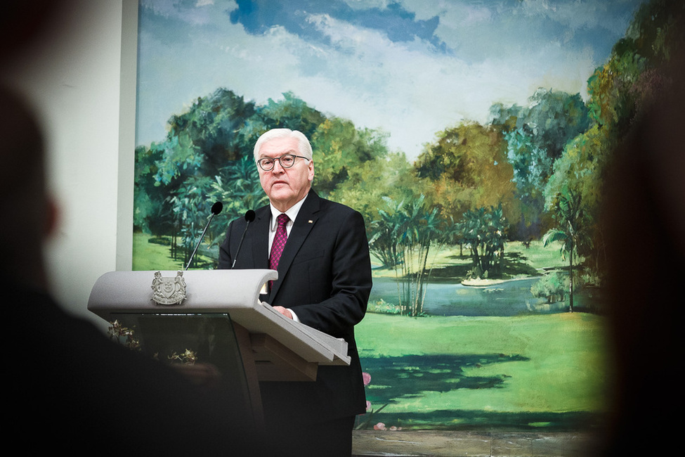 Bundespräsident Frank-Walter Steinmeier hält eine Rede beim Staatsbankett gegeben von Staatspräsidentin Halimah Yacob im Präsidentenpalast anlässlich seines Staatsbesuchs in der Republik Singapur 