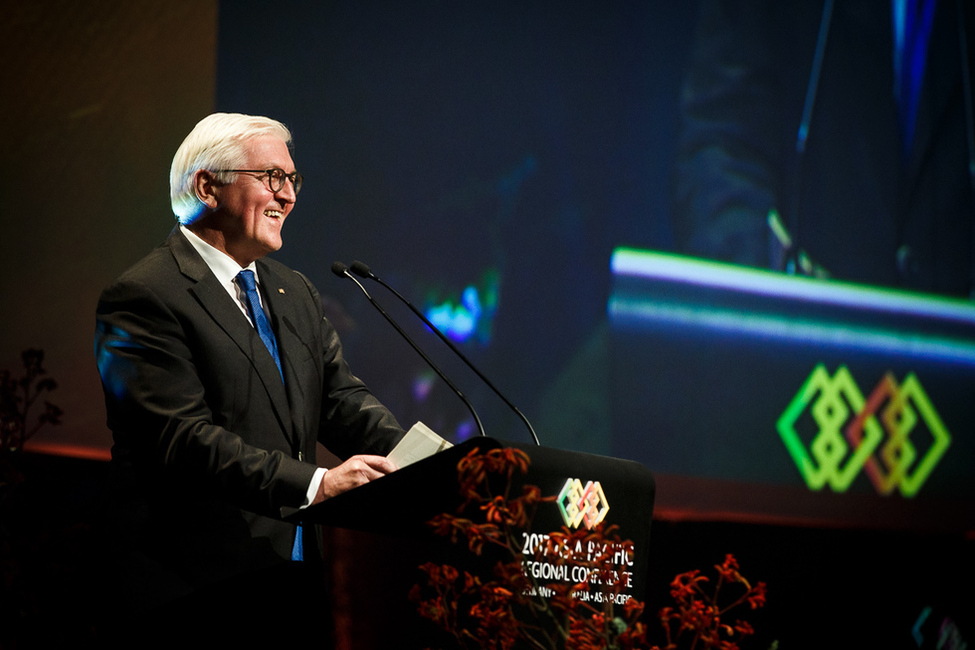 Bundespräsident Frank-Walter Steinmeier hält eine Ansprache beim Abendessen, gegeben von der Deutsch-Australischen Industrie- und Handelskammer anlässlich des 40-jährigen Jubiläums in Perth bei dem Staatsbesuch in Australien