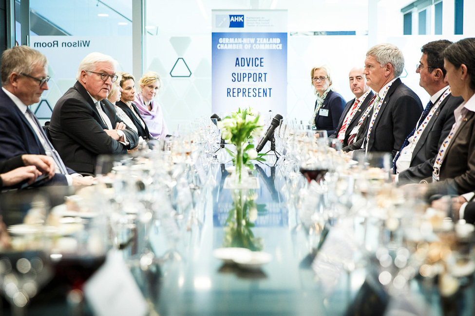 Bundespräsident Frank-Walter Steinmeier beim Mittagessen mit Wirtschaftsvertretern, gegeben von der 'Repräsentanz der Deutschen Wirtschaft' in Neuseeland in Auckland anlässlich des Staatsbesuchs in Neuseeland