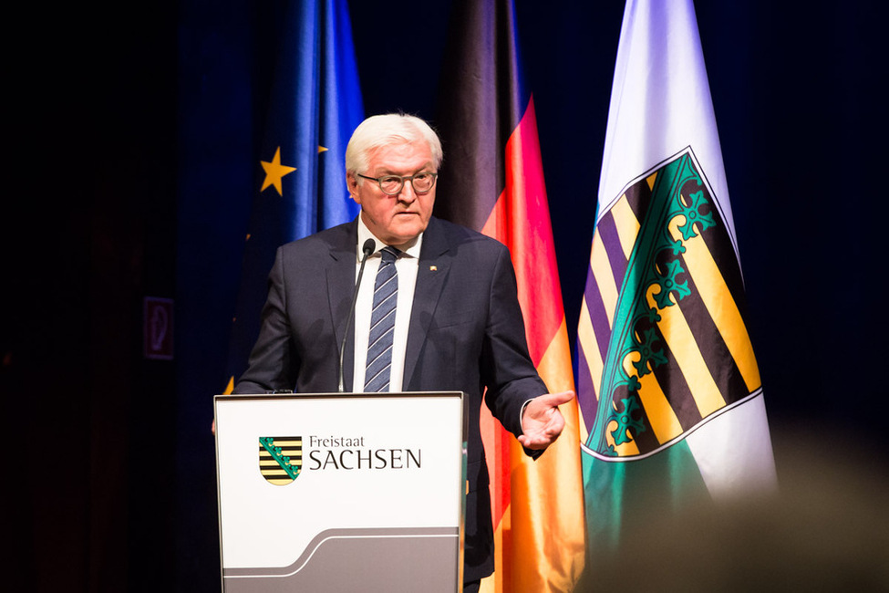 Bundespräsident Frank-Walter Steinmeier hält eine Ansprache im Kulturschloss Großenhain bei einem Empfang für Ehrenamtliche anlässlich des Antrittsbesuchs in Sachsen 