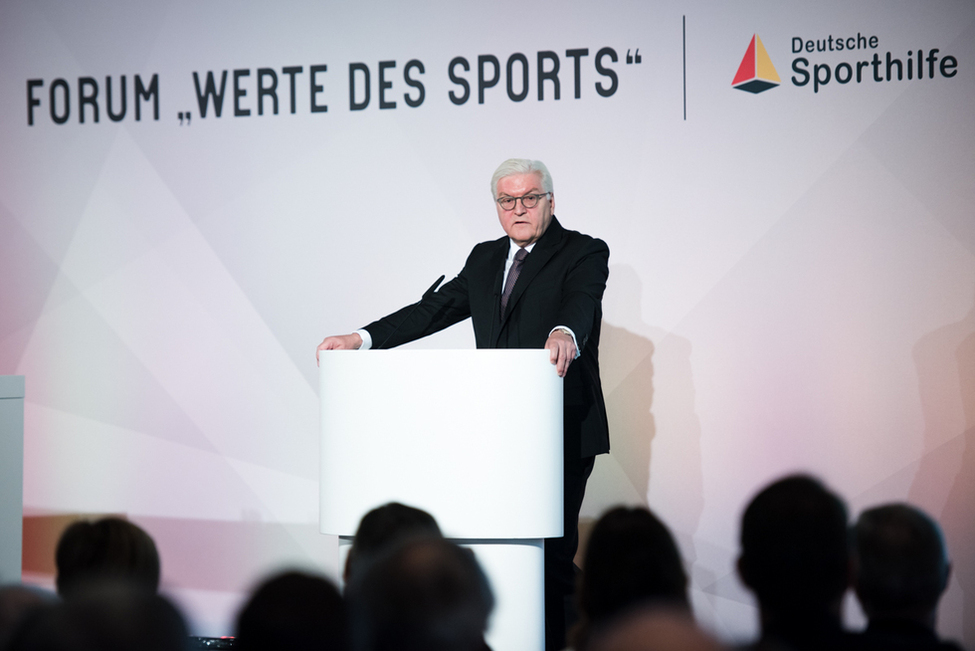 Bundespräsident Frank-Walter Steinmeier hält eine Ansprache beim Forum „Werte des Sports“ anlässlich 10 Jahre „Hall of Fame des deutschen Sports“ und 50 Jahre Deutsche Sporthilfe in Berlin