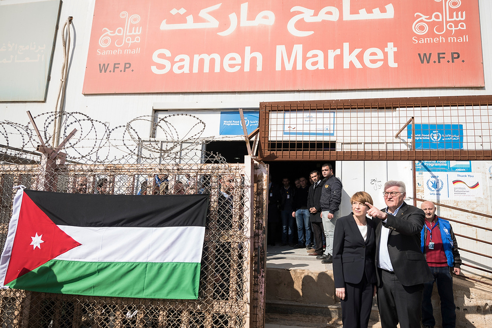 Bundespräsident Frank-Walter Steinmeier und Elke Büdenbender besuchen den Supermarkt 'Sameh Market' des Flüchtlingslagers Al-Azrak anlässlich des offiziellen Besuchs im Haschemitischen Königreich Jordanien