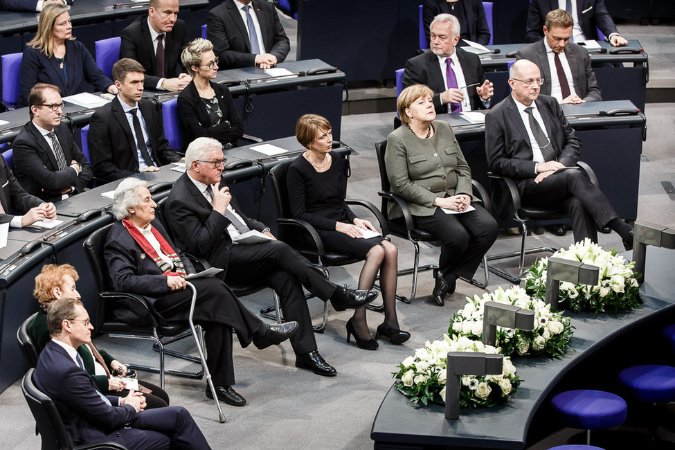 Bundespräsident Frank-Walter Steinmeier und Elke Büdenbender nehmen an der Gedenkstunde des Deutschen Bundestages zum Tag des Gedenkens an die Opfer des Nationalsozialismus teil 