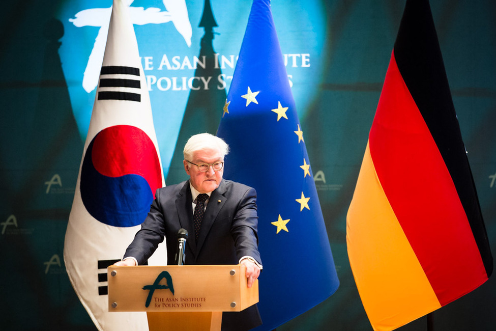 Bundespräsident Frank-Walter Steinmeier hält eine Ansprache am Asan Institute for Policy Studies in Seoul     