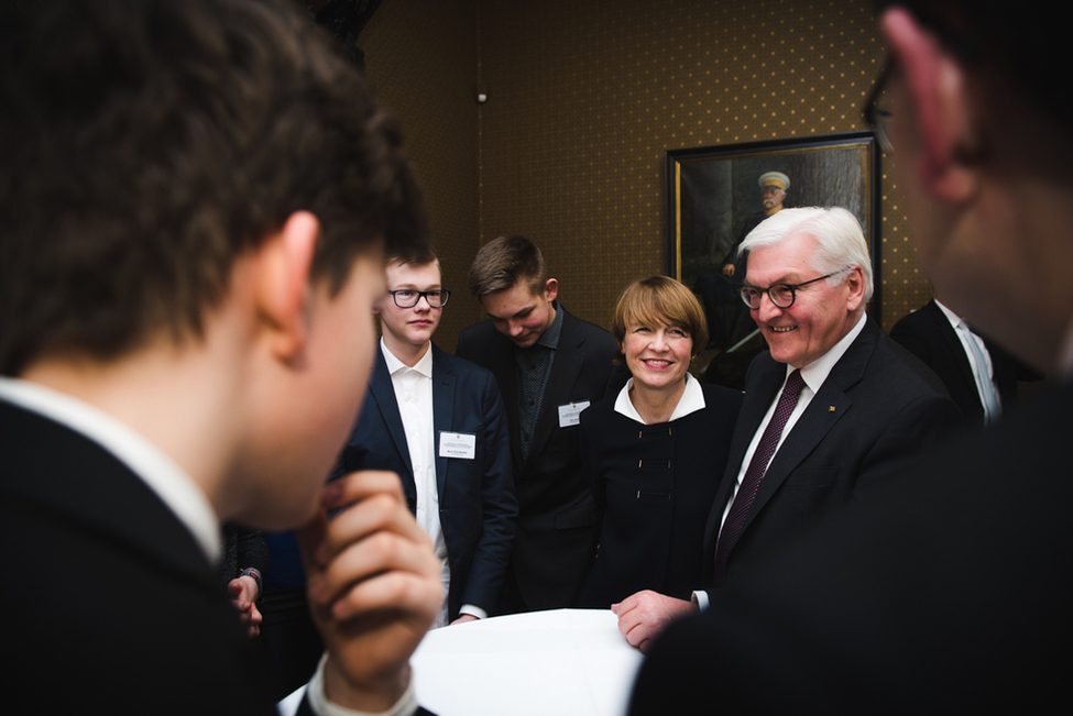 Bundespräsident Frank-Walter Steinmeier und Elke Büdenbender bei einem Bürgerempfang im Jagdschloss Letzlingen anlässlich des Antrittsbesuchs in Sachsen-Anhalt