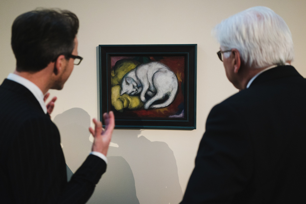 Bundespräsident Frank-Walter Steinmeier bei einem Rundgang im Kunstmuseum Moritzburg in Halle (Saale) anlässlich des Antrittsbesuchs in Sachsen-Anhalt