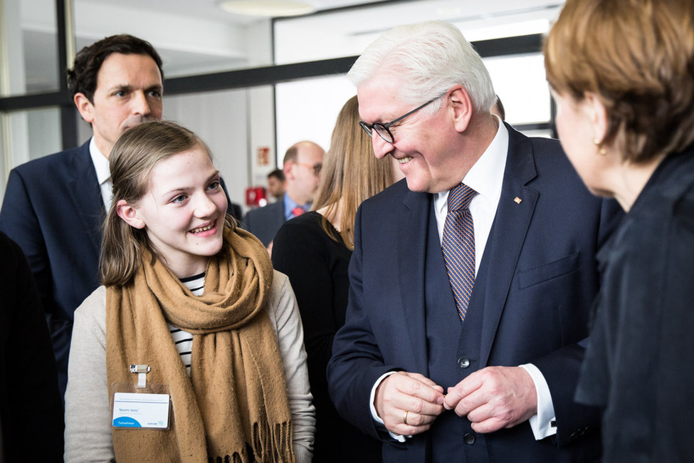 Bundespräsident Frank-Walter Steinmeier und Elke Büdenbender beim Bürgerempfang während der Veranstaltung "Demokratie leben – Verantwortung übernehmen" in der Staatskanzlei anlässlich des Antrittsbesuchs im Saarland