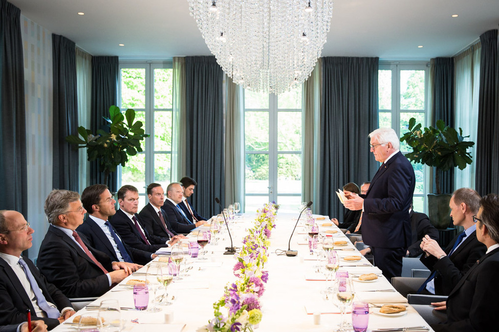 Bundespräsident Frank-Walter Steinmeier hält eine Rede beim Abendessen, gegeben von Ministerpräsident Mark Rutte, in der Residenz Catshuis in Den Haag anlässlich des offiziellen Besuchs im Königreich‎ der Niederlande