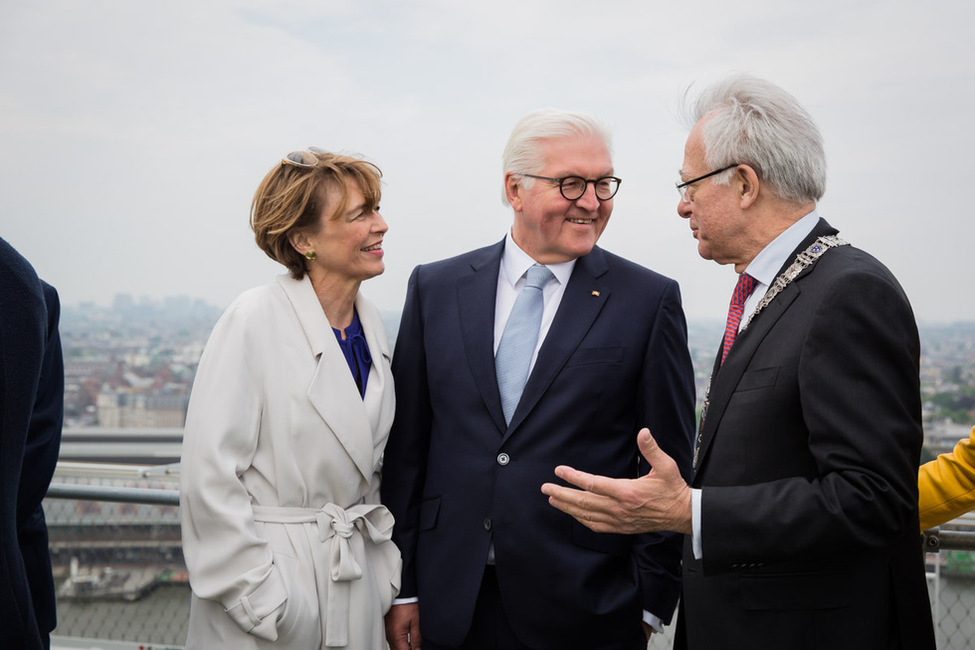 Bundespräsident Frank-Walter Steinmeier und Elke Büdenbender besuchen mit dem geschäftsführenden Bürgermeister, Jozias van Aartsen, die Aussichtsplattform des A’dam Tower in Amsterdam