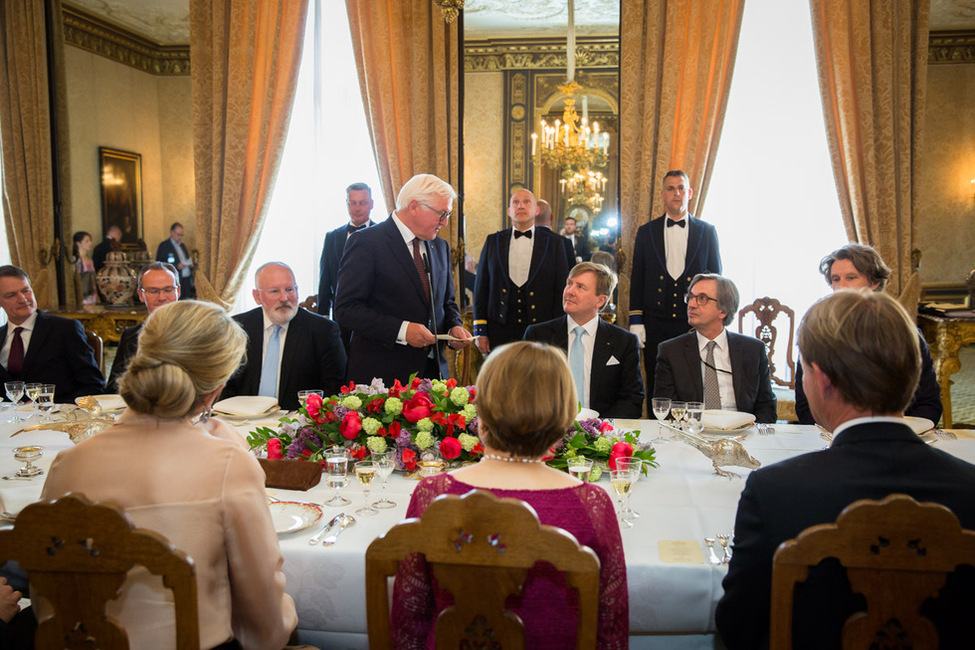 Bundespräsident Frank-Walter Steinmeier hält eine Rede beim Mittagessen, gegeben von König Willem-Alexander und Königin Máxima der Niederlande im Königspalast Paleis Noordeinde in Den Haag anlässlich des offiziellen Besuchs im Königreich‎ der Niederlande