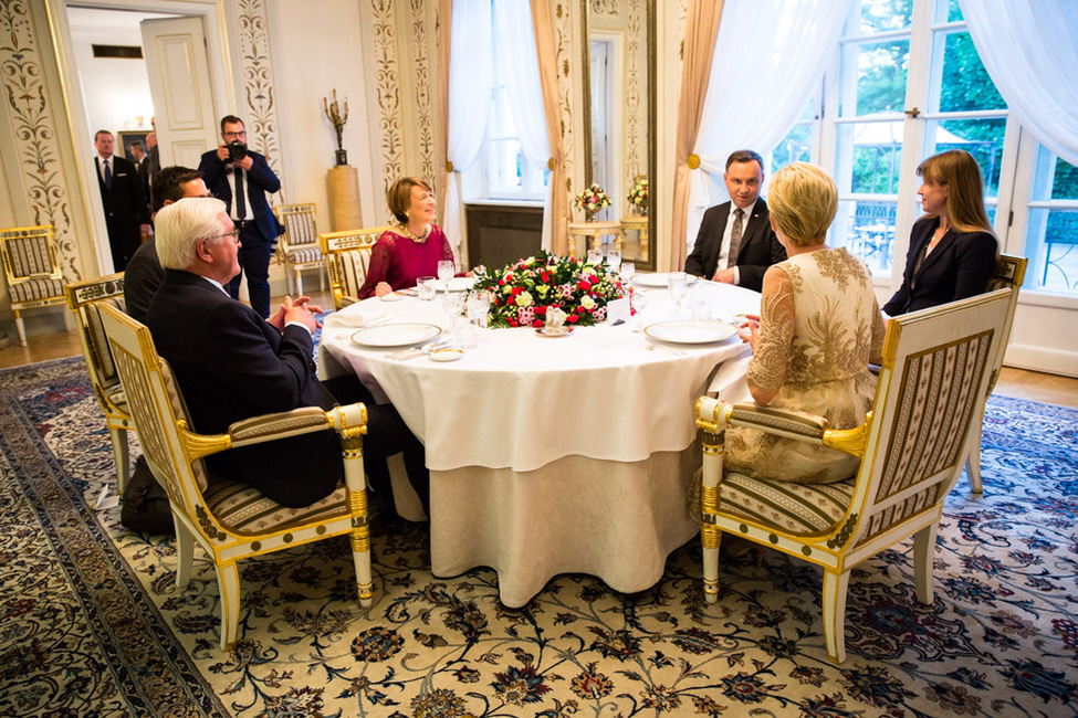 Bundespräsident Frank-Walter Steinmeier und Elke Büdenbender beim Abendessen mit dem Präsidenten der Republik Polen, Andrzej Duda, und Frau Kornhauser-Duda im Belvedere Palast