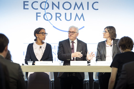 Bundespräsident Frank-Walter Steinmeier bei einem Expertengespräch zum Thema "Zukunft der Arbeit" beim World Economic Forum in San Francisco anlässlich der Reise in die USA 