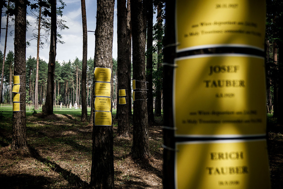  'Wald der Namen' an der Gedenkstätte Malyj Trostenez in Minsk in der Republik Belarus 