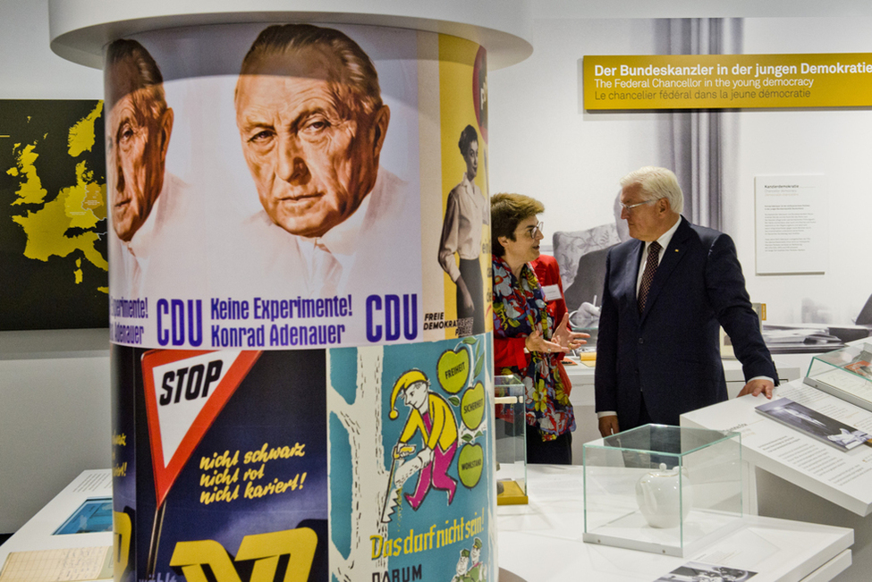 Bundespräsident Frank-Walter Steinmeier beim Besuch der Stiftung Bundeskanzler-Adenauer-Haus in Bad Honnef