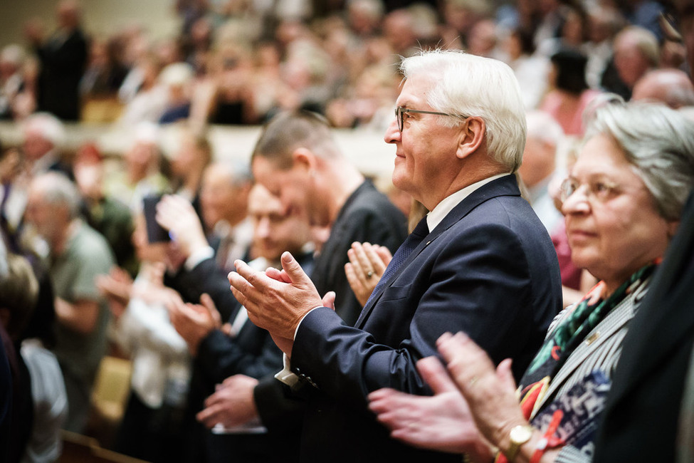 Bundespräsident Frank-Walter Steinmeier nimmt am Festkonzert zum 100. Gründungsjubiläum der Konzert-Direktion Hans Adler in der Philharmonie in Berlin teil