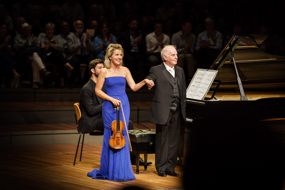 Anne-Sophie Mutter und Daniel Barenboim beim Festkonzert zum 100. Gründungsjubiläum der Konzert-Direktion Hans Adler in der Philharmonie in Berlin teil