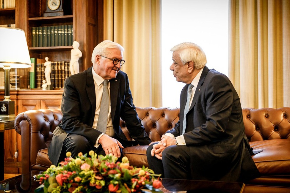 Bundespräsident Frank-Walter Steinmeier im Gespräch mit dem Präsidenten der Hellenischen Republik, Prokopios Pavlopoulos, im Präsidentenpalast in Athen anlässlich des Staatsbesuchs in der Hellenischen Republik