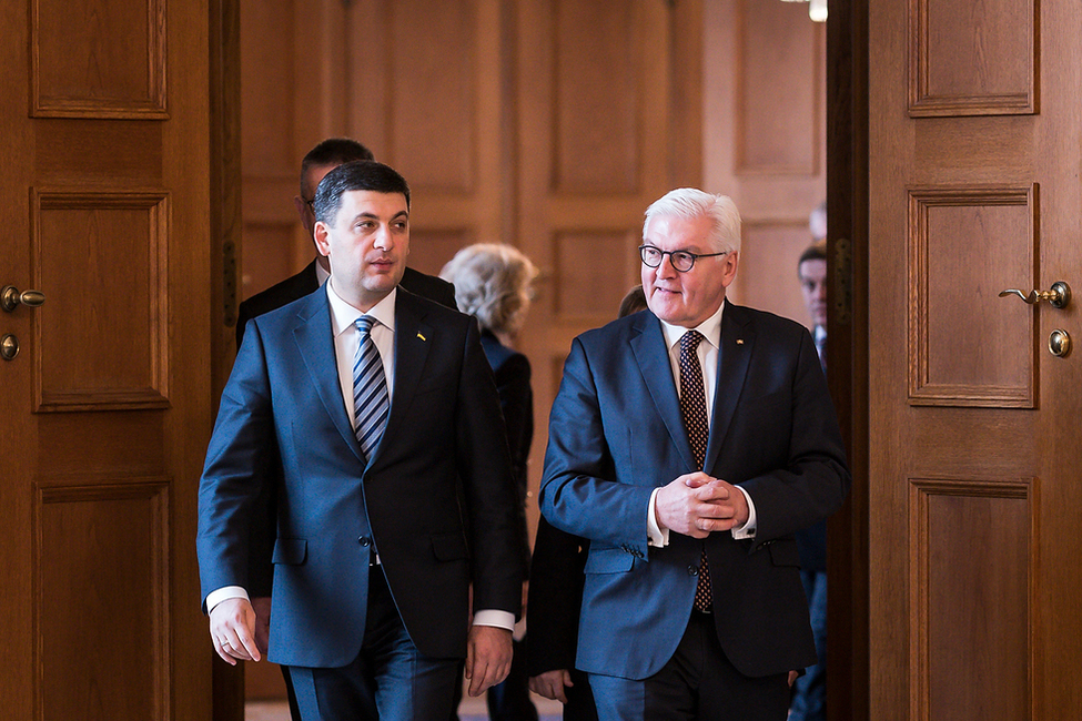 Bundespräsident Frank-Walter Steinmeier empfängt Ministerpräsidenten der Ukraine, Wolodymyr Hroisman, zum Gespräch in Schloss Bellevue