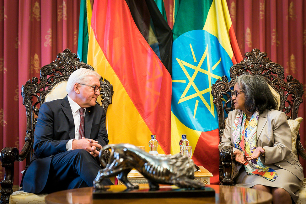 Bundespräsident Frank-Walter Steinmeier im Gespräch mit der Staatspräsidentin der Demokratischen Bundesrepublik Äthiopien, Sahle-Work Zewde, im Nationalpalast in Addis Abeba