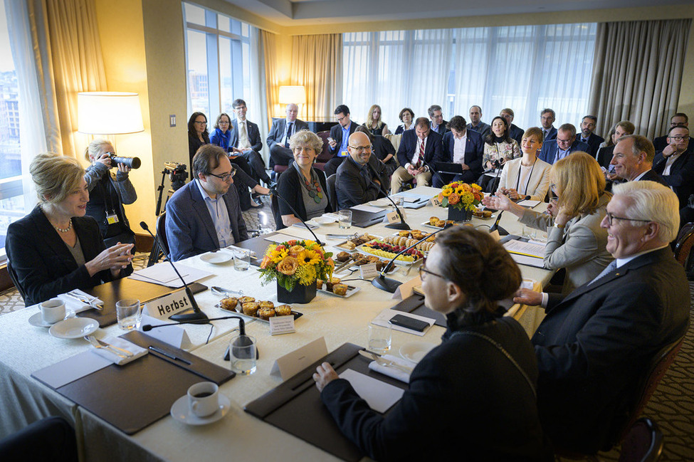 Bundespräsident Frank-Walter Steinmeier bei einem Frühstück zum Thema "Populism and Polarization – Challenges on both Sides of the Atlantic"