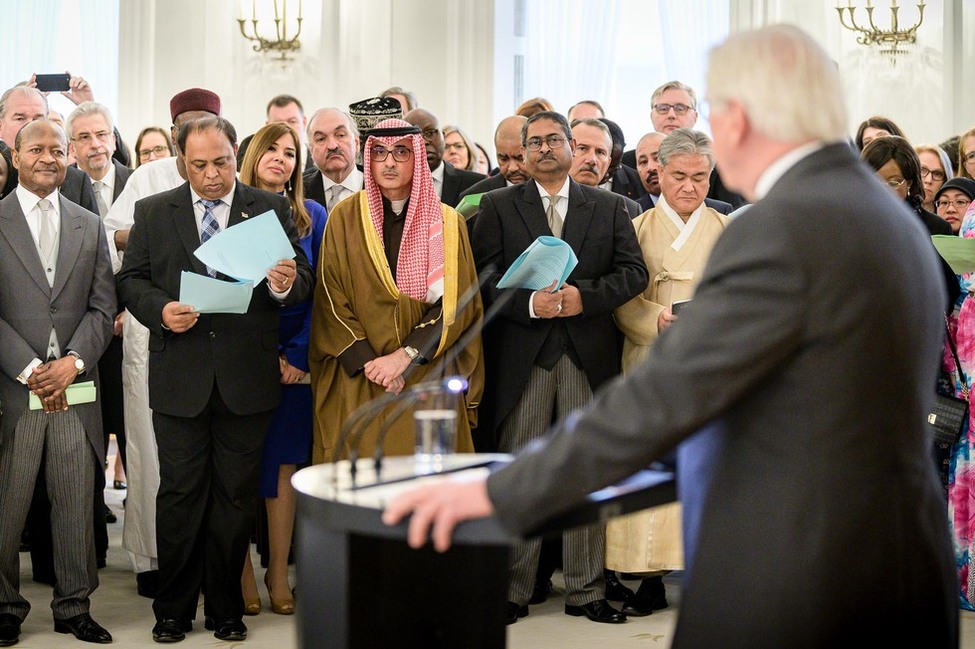 Bundespräsident Frank-Walter Steinmeier bei der Rede im Großen Saal anlässlich des Neujahrsempfangs für das Diplomatische Korps in Schloss Bellevue 