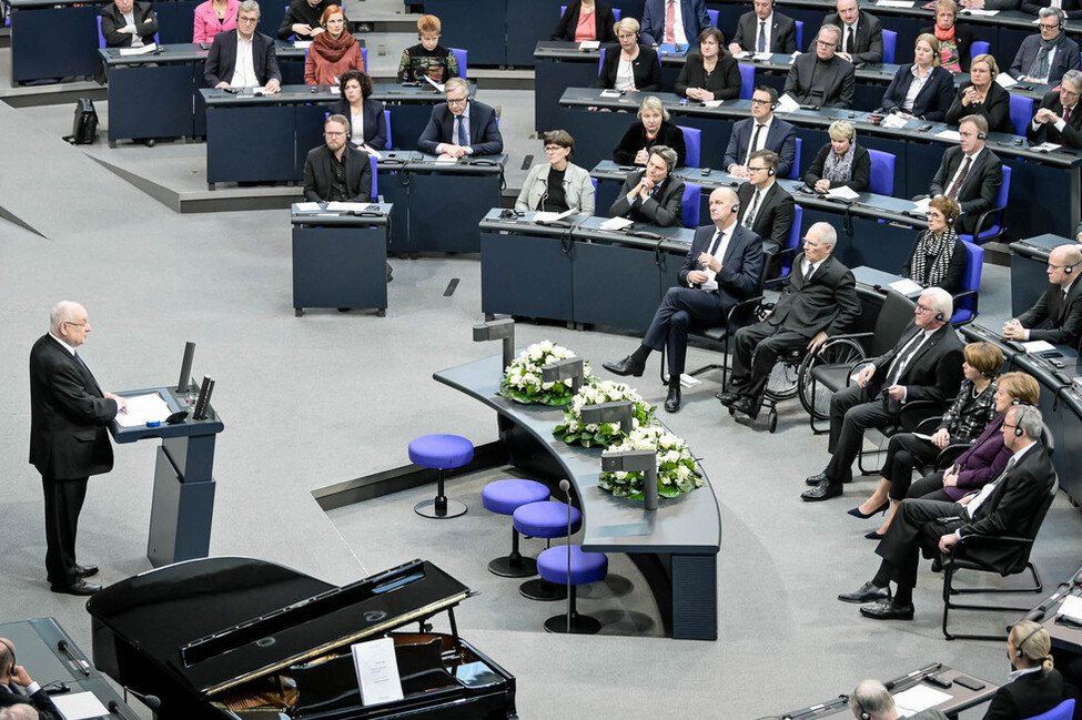 Der Präsident des Staates Israel, Reuven Rivlin bei einer Rede bei der Gedenkstunde im Deutschen Bundestag zum Tag des Gedenkens an die Opfer des Nationalsozialismus