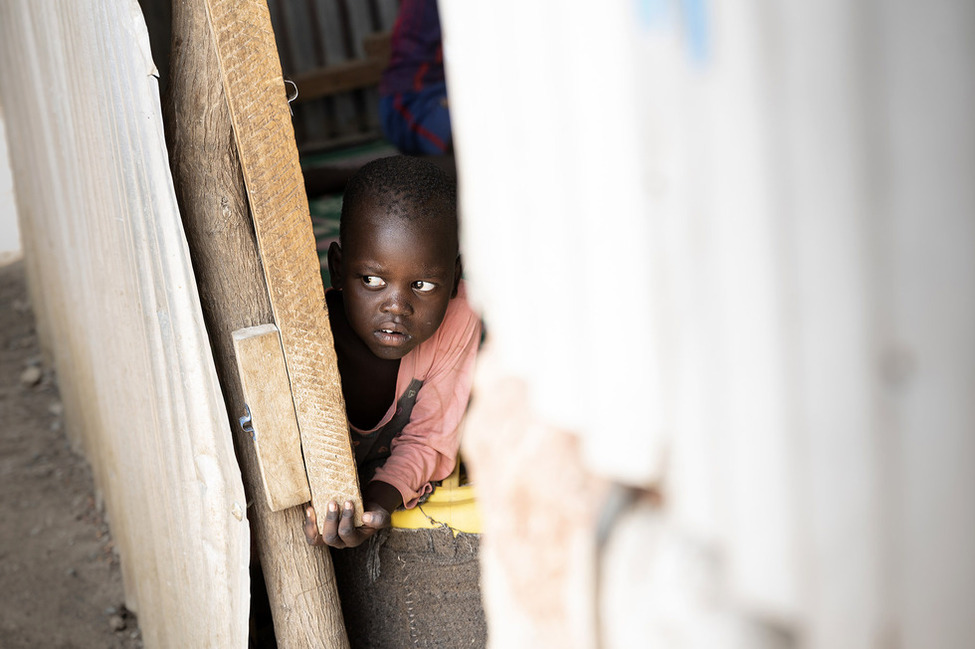 Besuch einer dauerhaften Unterkunft für Geflüchtete in Kalobeyei während des Staatsbesuchs in der Republik Kenia.