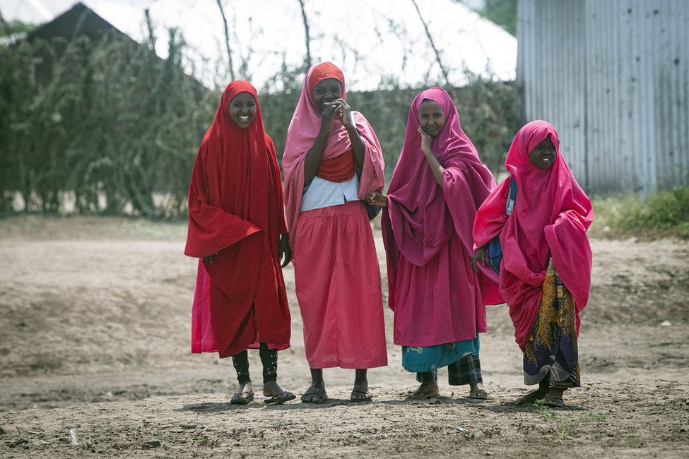 Besuch einer dauerhaften Unterkunft für Geflüchtete in Kalobeyei während des Staatsbesuchs in der Republik Kenia.