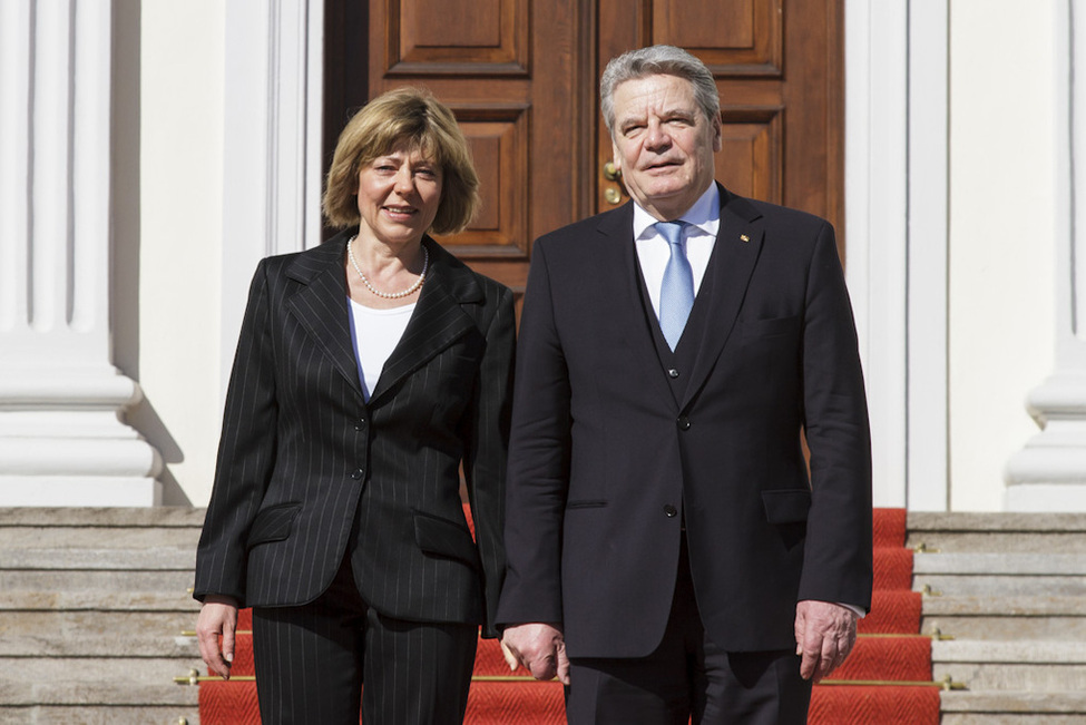 Ankunft von Bundespräsident Joachim Gauck und Frau Daniela Schadt in Schloss Bellevue