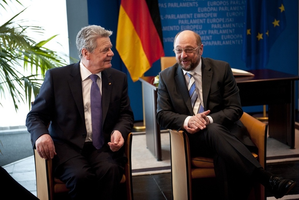 Bundespräsident Joachim Gauck im Gespräch mit dem Präsidenten des Europäischen Parlaments, Martin Schulz