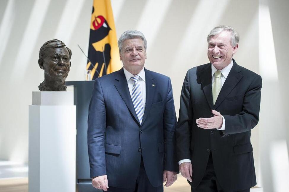 Bundespräsident Joachim Gauch mit Bundespräsident a.D. Horst Köhler