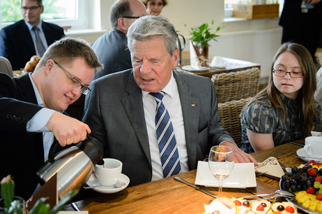 Bundespräsident Joachim Gauck beim integrativen Verein Haus am Müllestumpe